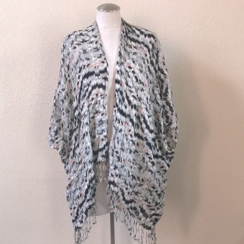 Bcbgeneration Scarf Print Flowy Poncho